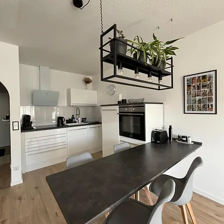 Modernes Apartament *